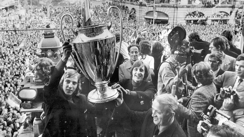 Ajax 1965-73 là câu lạc bộ mạnh nhất thế giới mọi thời đại Ajax 1965-73 là câu lạc bộ mạnh nhất thế giới mọi thời đại